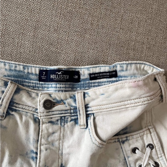 Hollister Jean Shorts - Picture 3 of 3